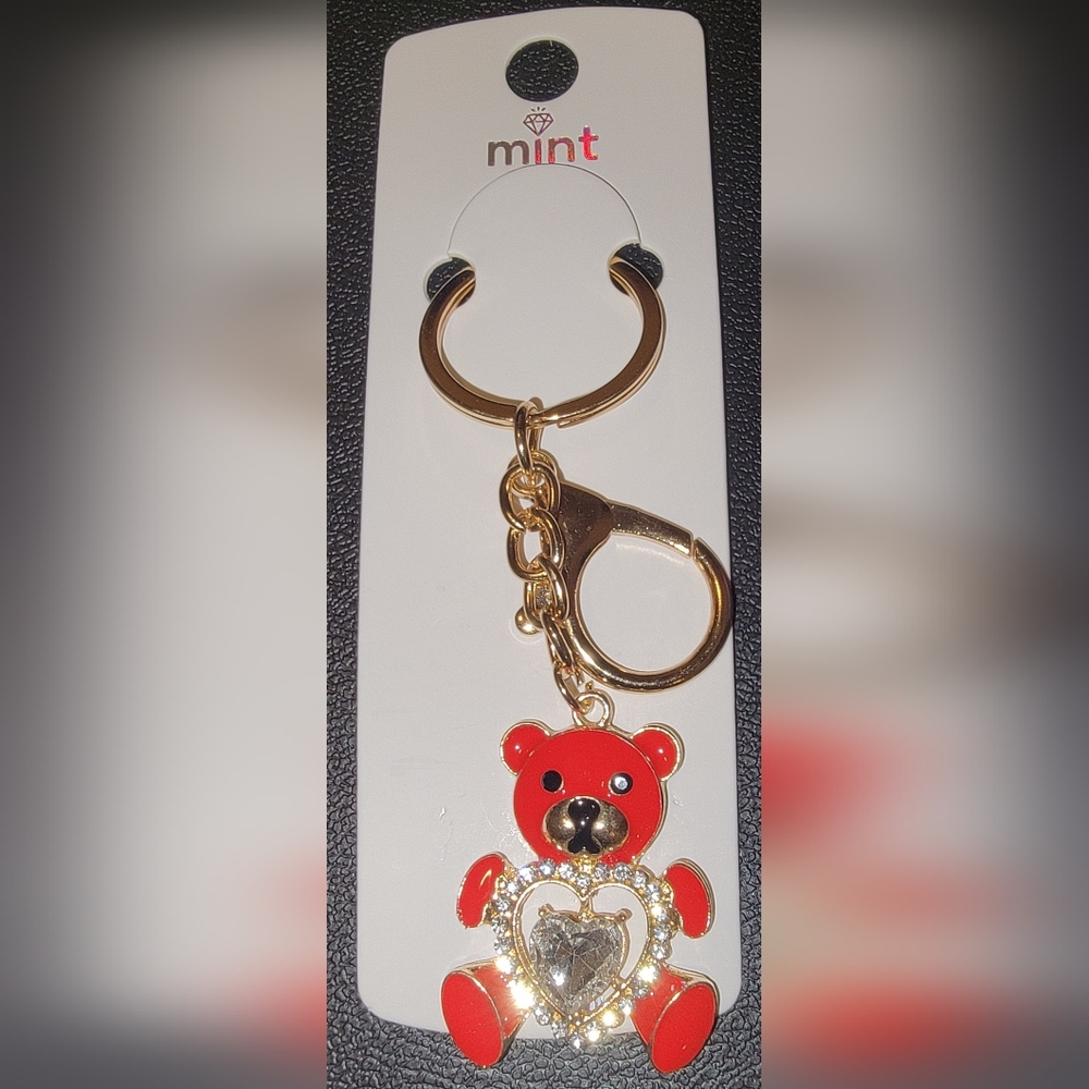 Red 🧸 Keychain - Picture 2 of 2